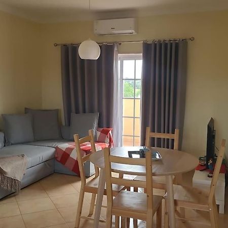 Stela ' S Guest House โลว์เล ภายนอก รูปภาพ